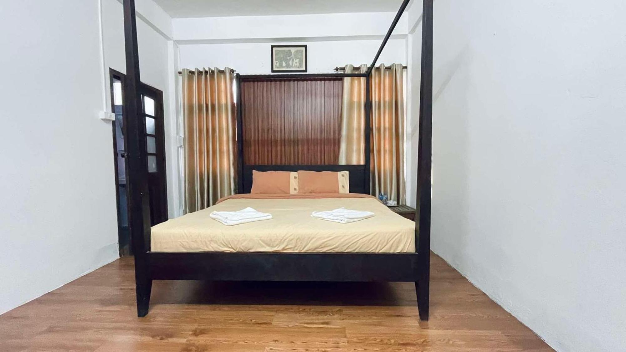 Thakhek Travel Lodge Exterior photo